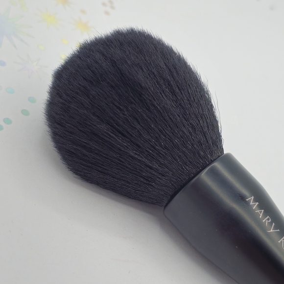 Mary Kay All-Over Powder Brush - Picture 5 of 5